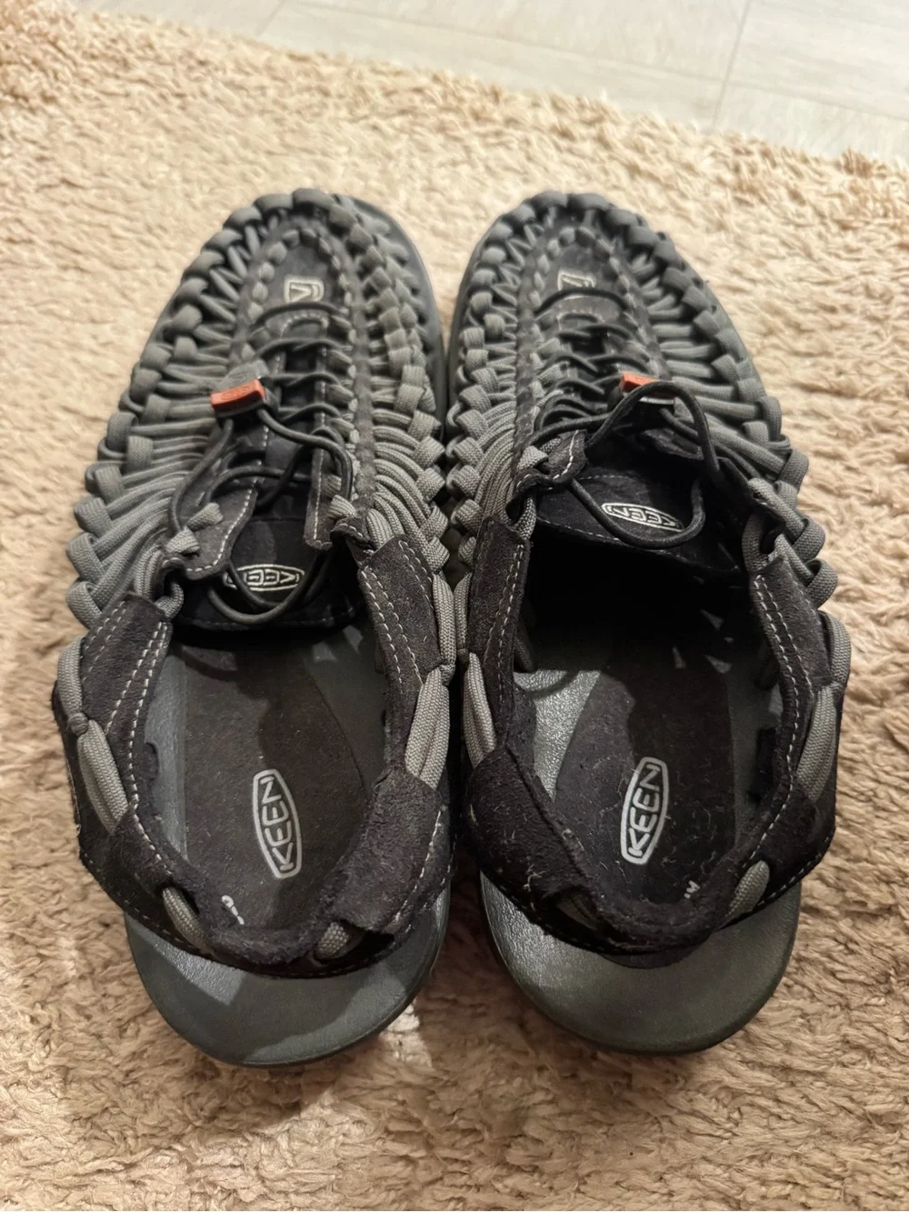 KEEN Men's Uneek Sandals in Charcoal Gray